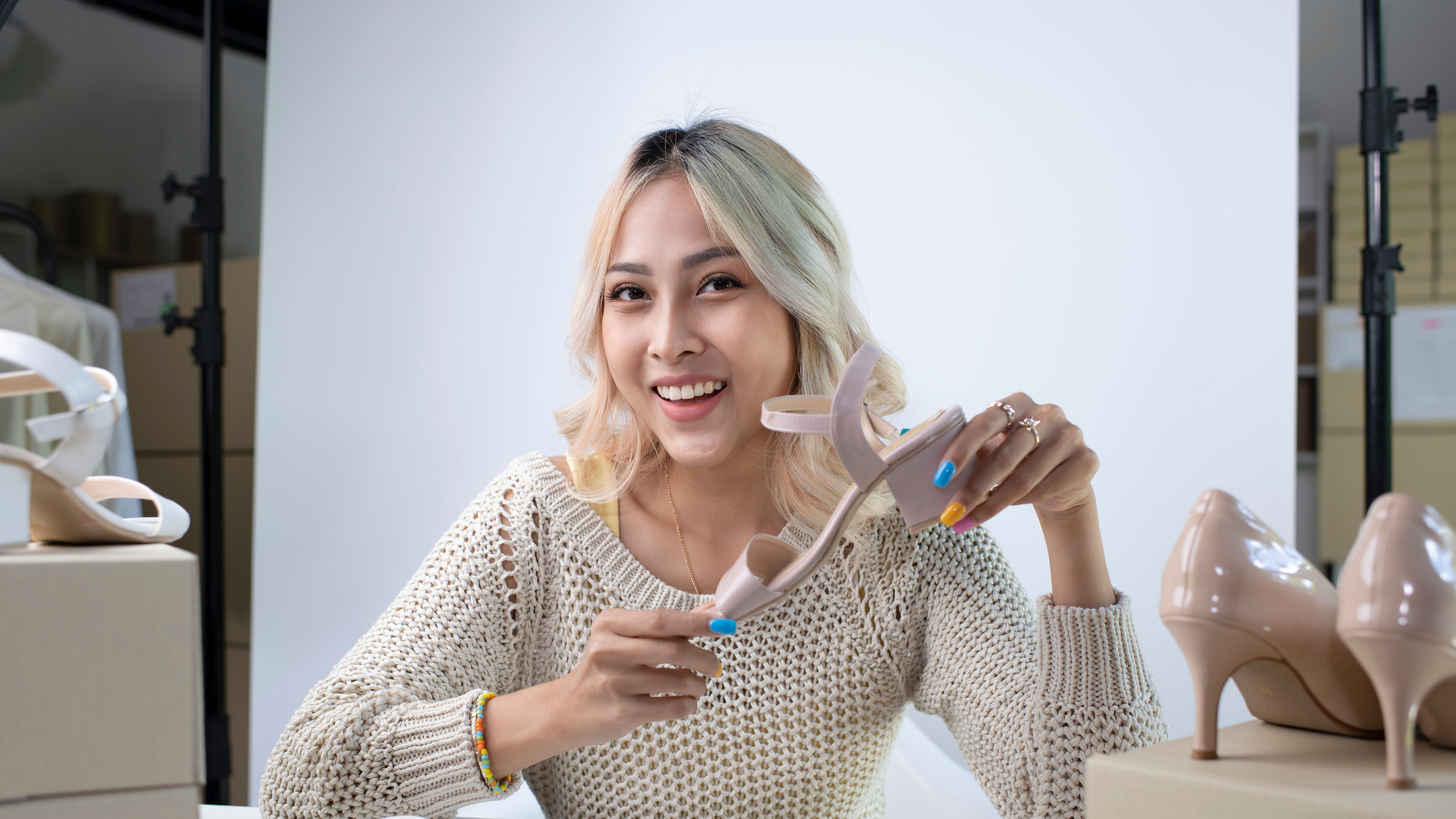 揸鞋婆
