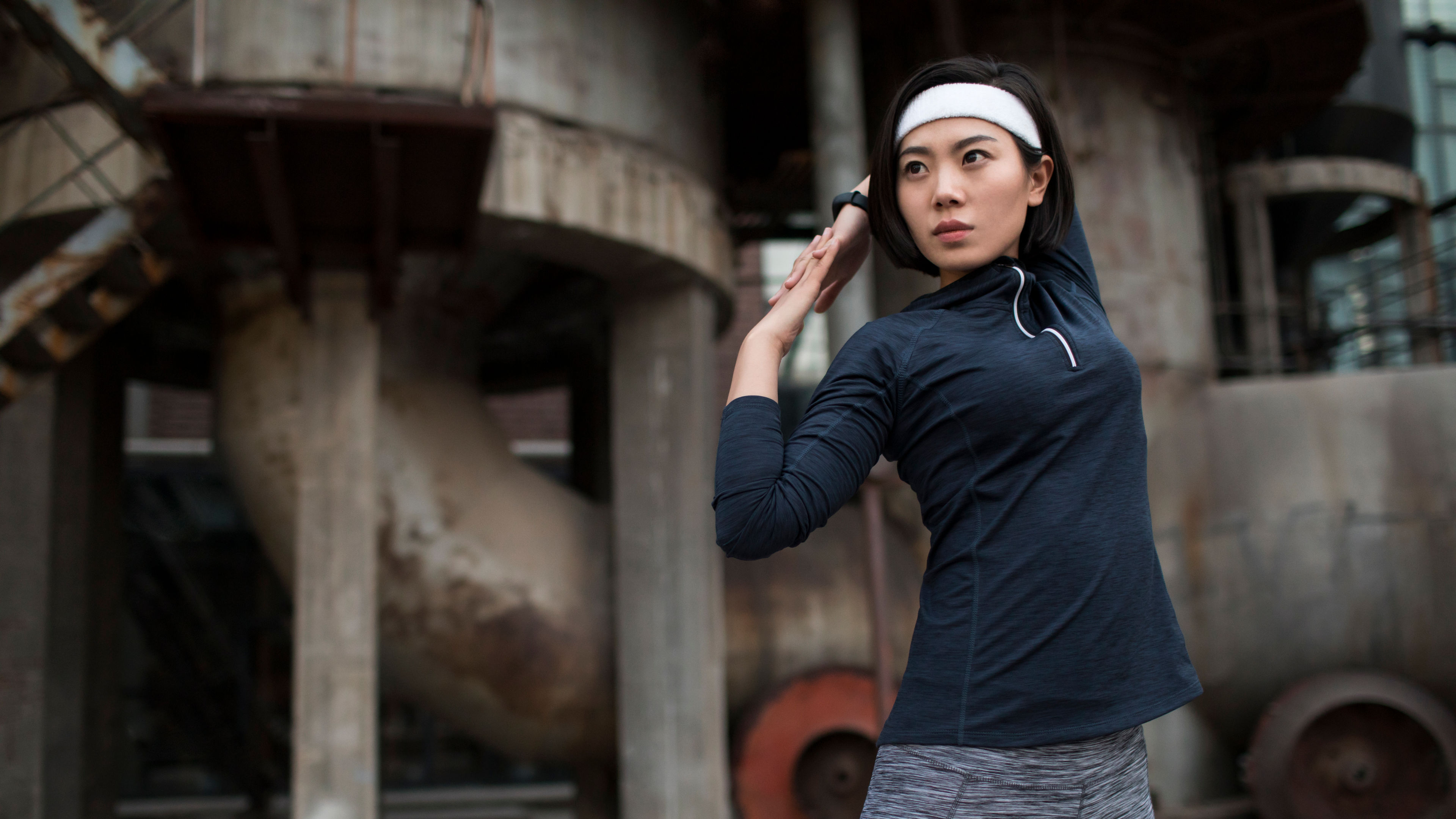 Young woman exercising outdoors 